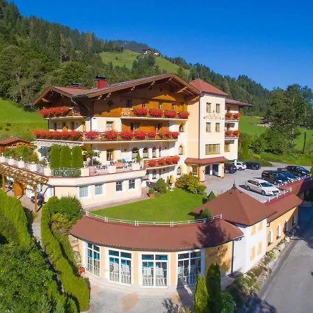 Wellness-aparthotel Montana 4* Kleinarl