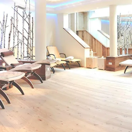 Wellness-aparthotel Montana アパートホテル 4*