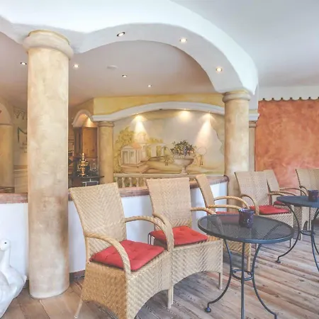 Апарт-отель Wellness-aparthotel Montana Клайнарль