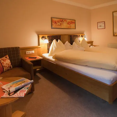 Wellness-aparthotel Montana Апарт-отель Клайнарль