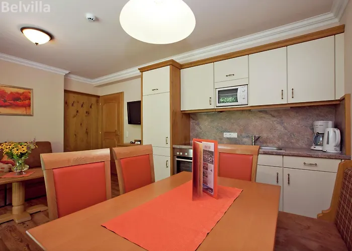 Wellness-aparthotel Montana アパートホテル 4*