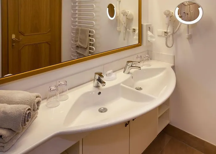 Wellness-aparthotel Montana 4* クライナル